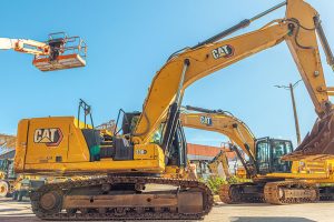 Excavadora_330gc-2